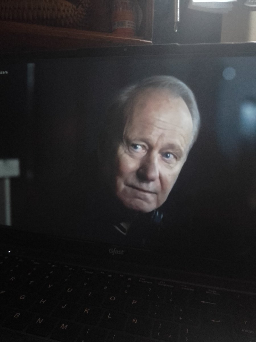 VRotaheche's tweet photo. #Oscars en #tnt

#stellanskarsgård tiene que ganar hoy

#esetipoconunlibro
#oscars2026 https://t.co/PaauzwPUkx