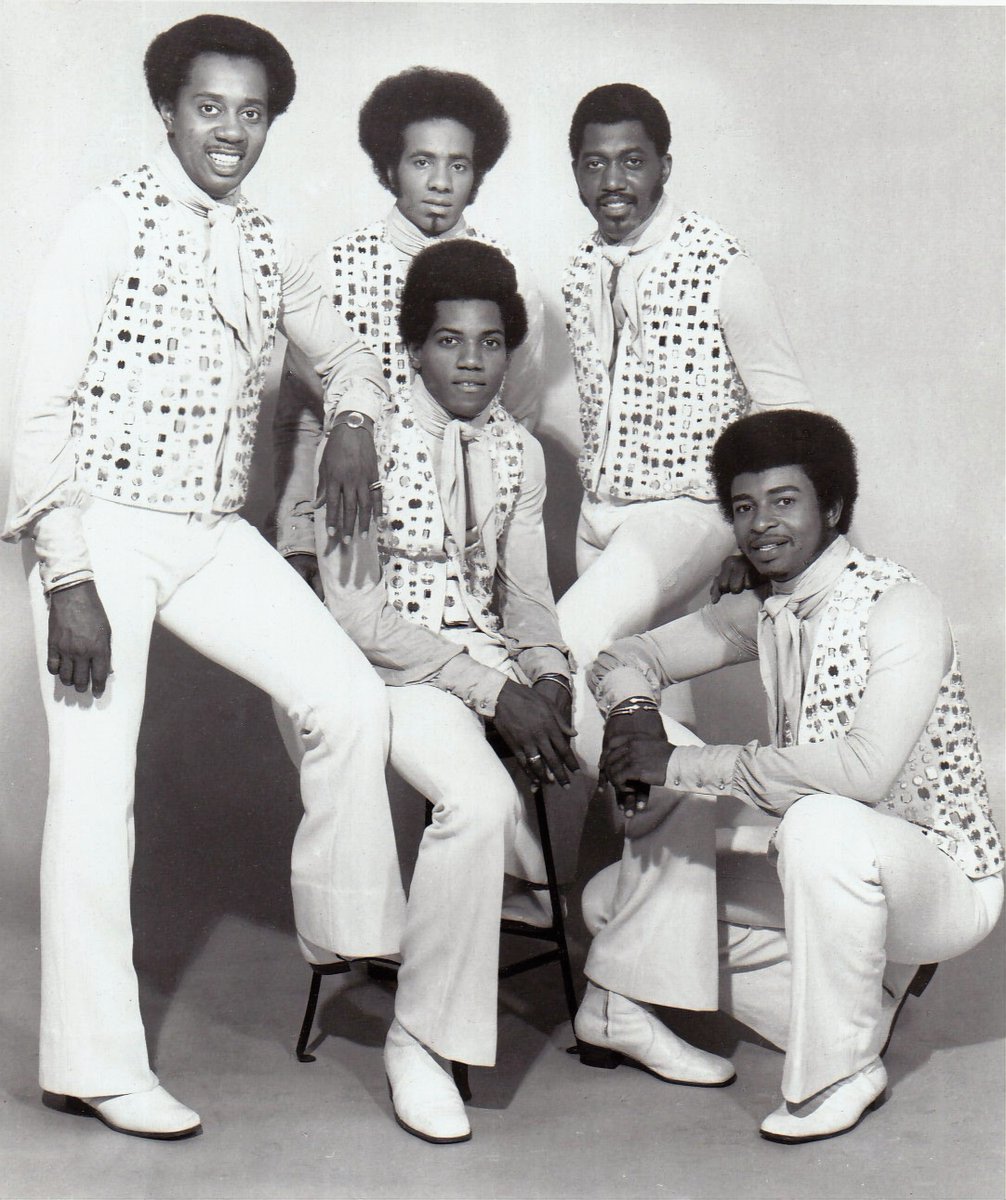 XmxHowes's tweet photo. Check out my Music collection https://t.co/zGWoM8NlGd

#Mowtown #singers #group #TheTemptations1971 #record #wallartforsale #wallart #gifts #giftideas #blackandwhite #portrait #music #vocalGroup #gordyRecords #homedecor https://t.co/TrladrCR0r