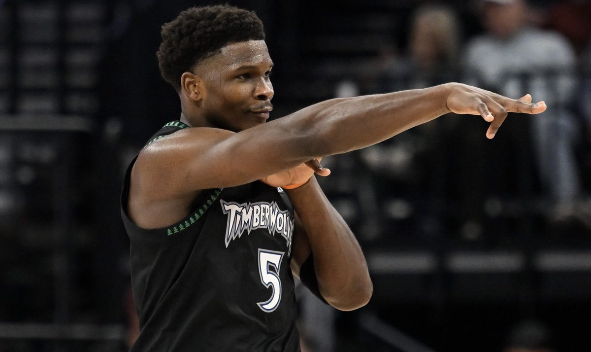 𝒃🏀 tweet media