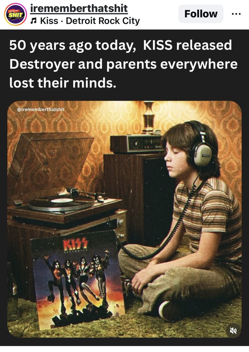 Krommsan's tweet photo. @kiss 
I had the 8-track and wore that sucker out! https://t.co/mDU8z3v540