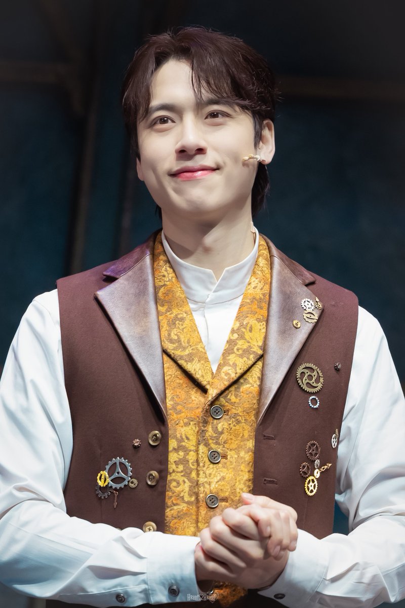 Heart__S2_Heart's tweet photo. 260315 
은하철도의 밤 낮공 
막공 무대인사  

캄파넬라 #윤승우 배우님 https://t.co/g7oP16vHVZ