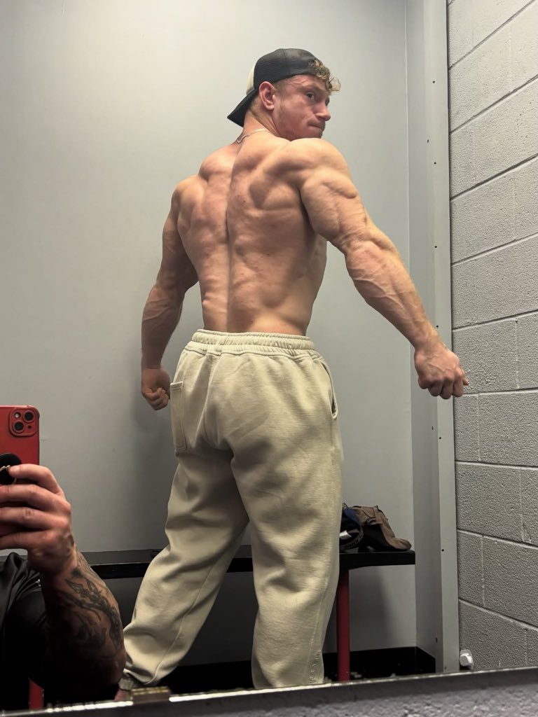 coachjack77's tweet photo. Prep dump

#shredded #veincheck #igfitnessfreaks #jacked #ifbb #upandcoming #classicphysique #explore

https://t.co/p7XP6dZmB5 https://t.co/ohVTluxjEH
