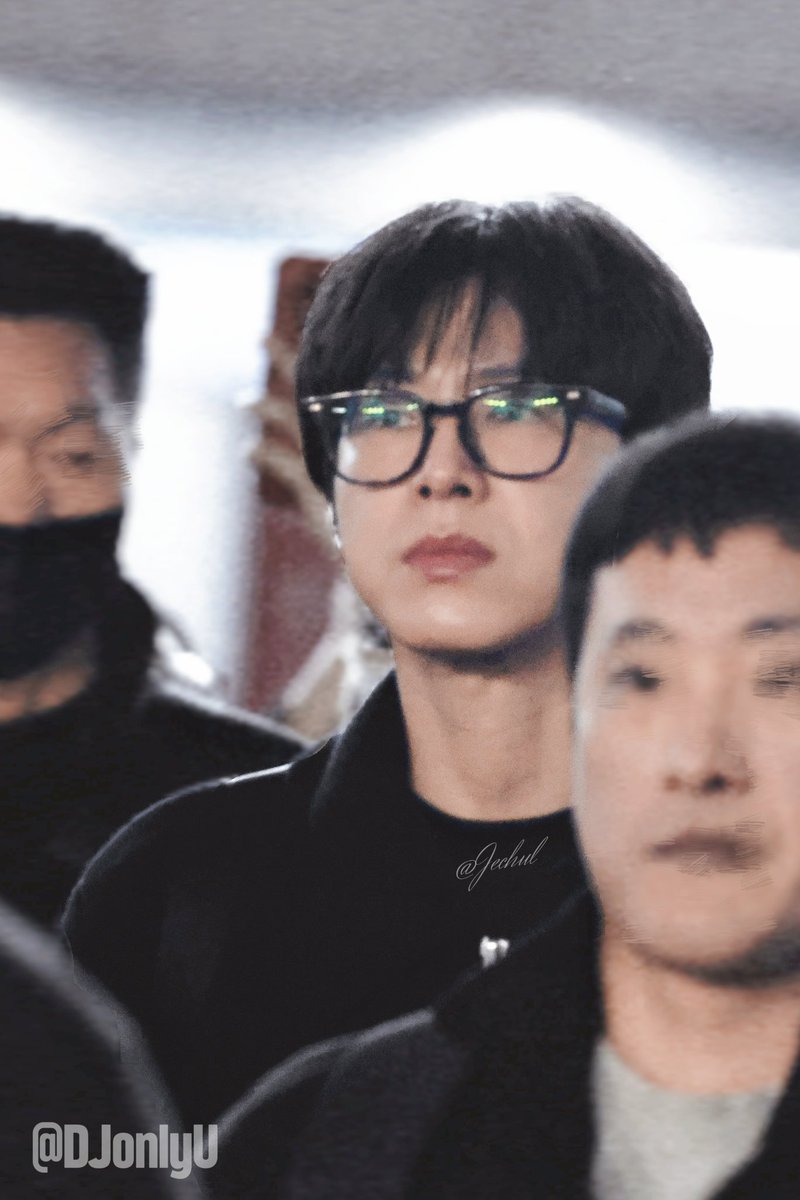 260316 PVG🛫

preview

#유노윤호 #정윤호 #YUNHO #CHUNGYUNHO #UKNOW #ユノ #ユンホ