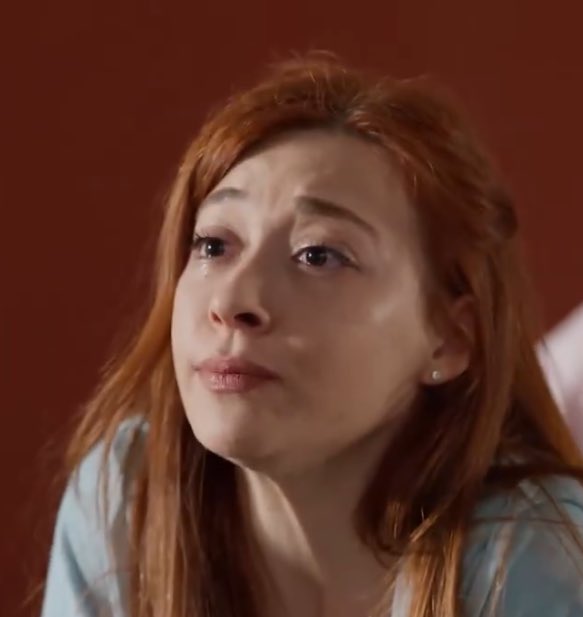 aslihanlover's tweet photo. sen beni anlamadın ben sana guvenmedim bitti….bu cocuklara mutlu son cok yakısırdı ama siz zorla mutsuz son yazmissiniz yargılanacaksınız #simtah https://t.co/ONY8ghE9pl
