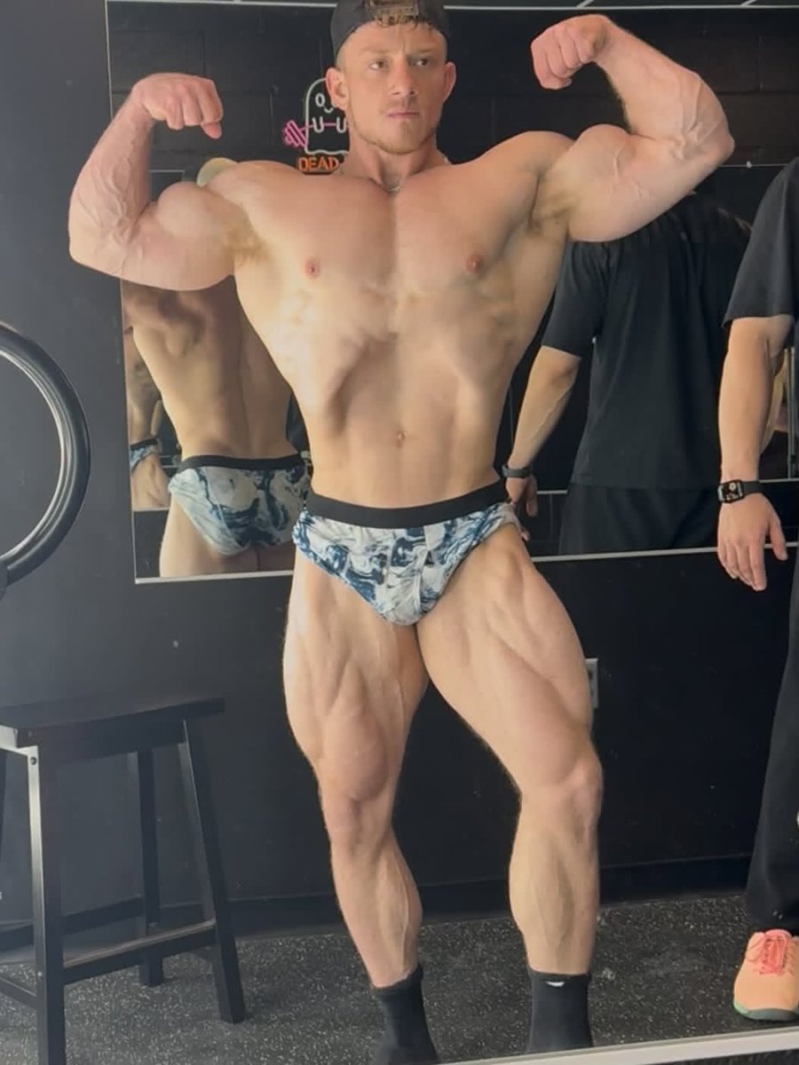 coachjack77's tweet photo. Whether you want to look saucy in a stringer or conceal the gains in an over size pump cover pump_company_gym has you covered!

https://t.co/p7XP6dZmB5

Code  Collin to save at checkout 

#shoulders #bouldershoulders #pumpcover #stringer #gymapperal #explore #bodybuilding https://t.co/nZuLuQLhwP