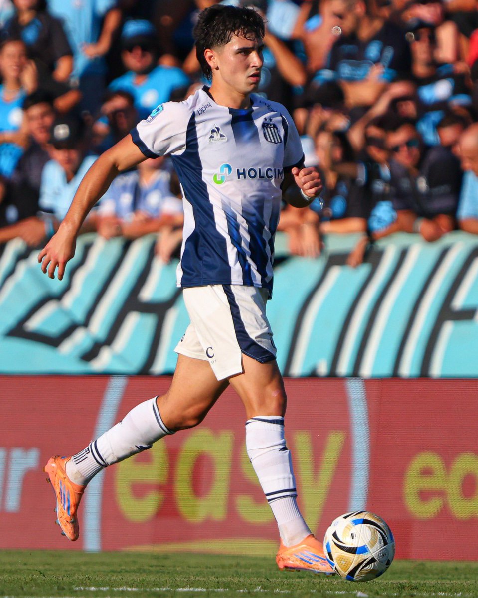👏🏻 SANTIAGO FERNÁNDEZ: El hombre de la semana.

Personalidad, picardía, inteligencia y huevos.

La descosió con #Instituto y fue figura hoy con #Belgrano. Ante contextos complejos y partidos bravos, volvió a dar la cara.

#Talleres sacó un chico que era promesa, hoy es realidad y