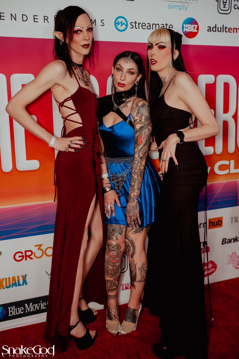 IG @SnakeGodPhotos 🐍🙏🏿 #FMTY tweet media