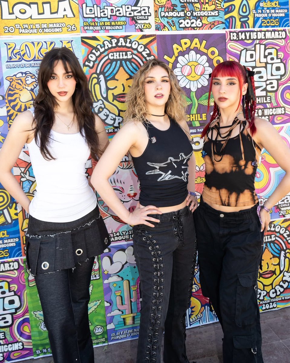 TheWarningNews's tweet photo. Aprovecho la atención, les ayudo a que las conozcan

Ellas se llaman The Warning 

Daniela (Guitarra/Voz), Paulina (Batería/coros) y Alejandra (Bajo/coros) 

Tienen 4 álbumes propios y están a punto de sacar su 5to. Álbum de estudio

Su último sencillo se llama Kerosene ⚡️ https://t.co/FufwmxSUDA
