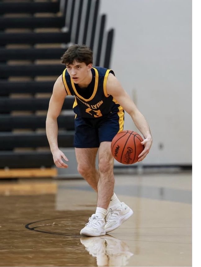 South Lyon Boys Basketball tweet media