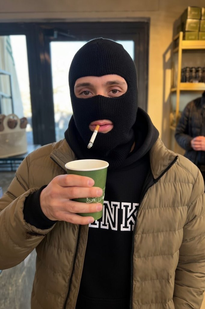 True_Anarko's tweet image. 🔥Bueno… 

-Quien fue el gracioso q me mandó esto⁉️🤌🏽

Alguien⁉️ Yo estoy vivo he‼️

🤭 #TrueIA #NetanyahuIsDead