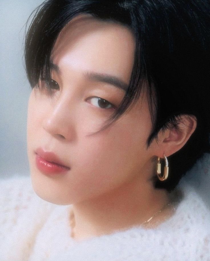 ellie 🪭 vai ver o bts! tweet media