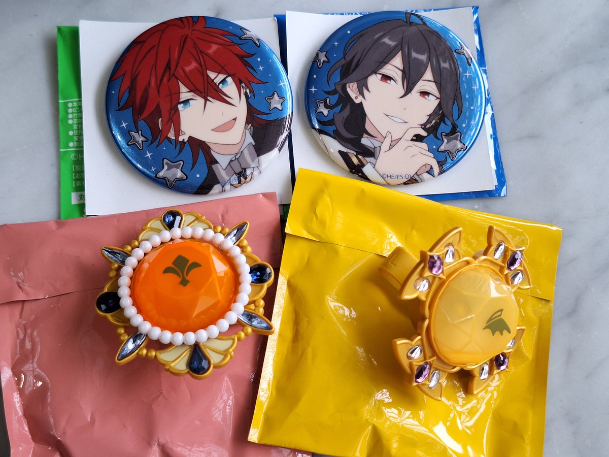 sougo_o_anime's tweet photo. スタライ 交換 あんスタ

譲
①リングライト:レオ 薫
②缶バッジ:燐音 零

求
①★望見 英智 アドニス
②ジュン/日和

①は★含む交換のみ
本日お手渡しのみ https://t.co/N7aqX5BHdk