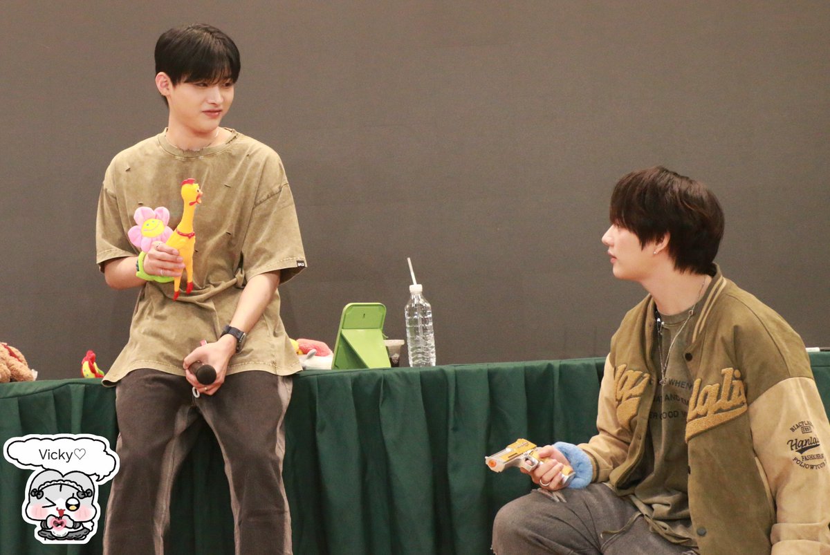 sing_vickyy🐰🤘🏻 tweet media