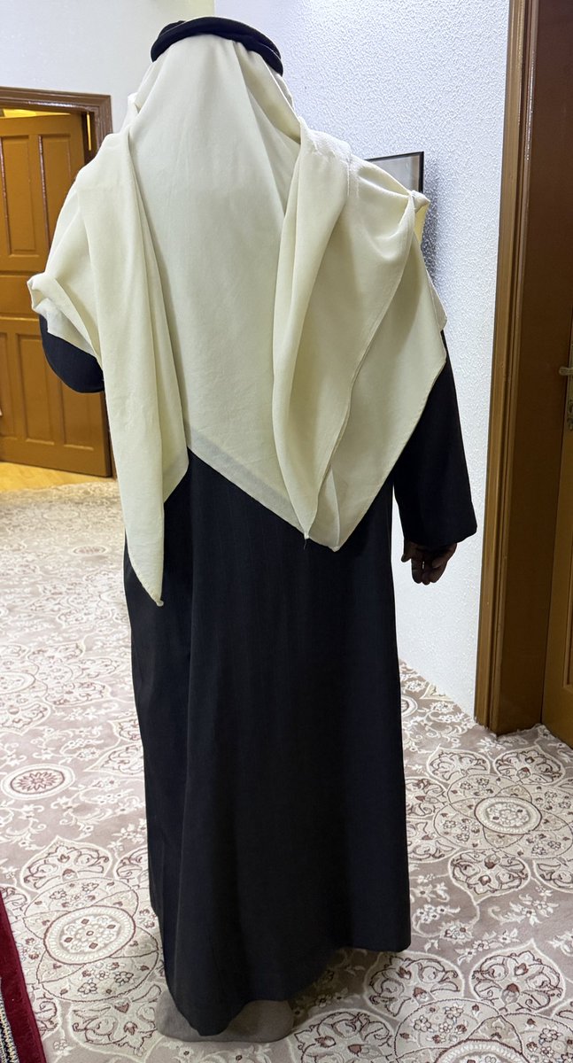 AljabrRuba's tweet photo. رَأَيْتُ فِيك جِبَالَ الصَّبْرِ شَامِخَة
وَفِي جَبِينِك سَطْرُ المَجْدِ يُرْسَم

أَبِي وَكَيْفَ أُجَازِي كَفك المُعْطِي؟
وَكُلُّ عُم��رِي مِنْ مَعْرُوفِكَ نِعَم

ياسلّمي�� نَحْوَ أَحْلَامِي وَياسَنَدِي
إِذَا رَمَانِي زَمَانٌ كُنْتَ لِي الحُكْمُ https://t.co/VbzEGnFwlP