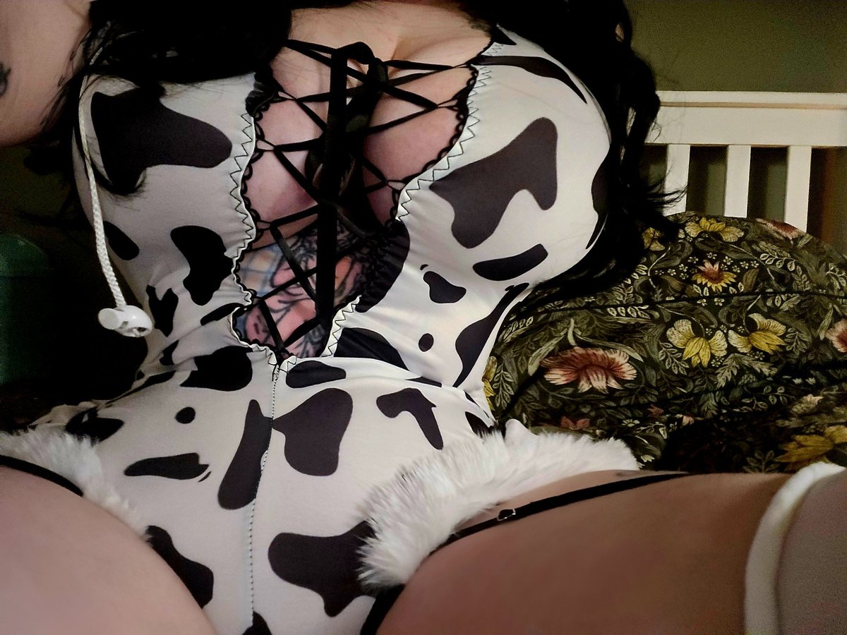 FIBBI 💰🏃 POISON DART FORG VTUBER tweet media