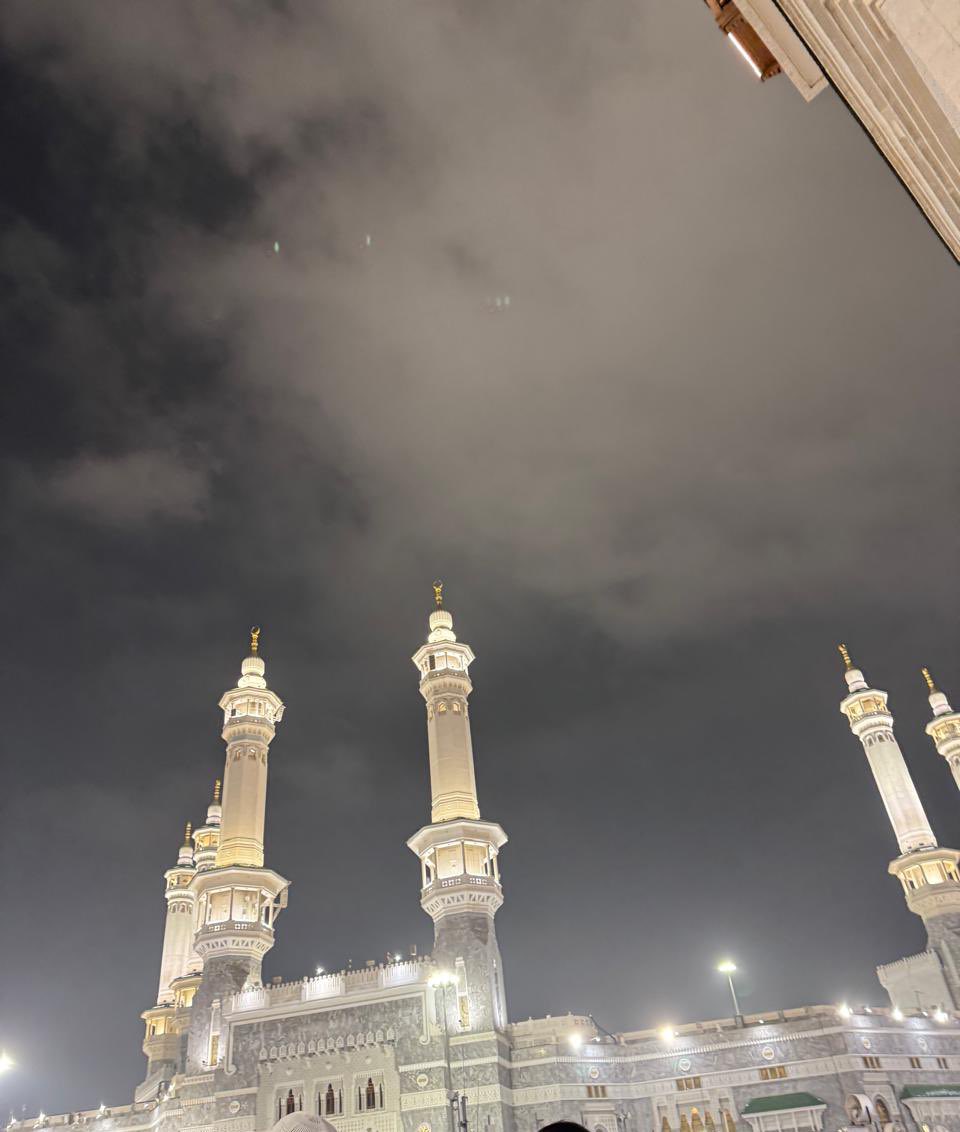 سماء مكة المكرمة مع اجواء لطيفة ونسمات باردة

اجتهدوا في هذه الليلة