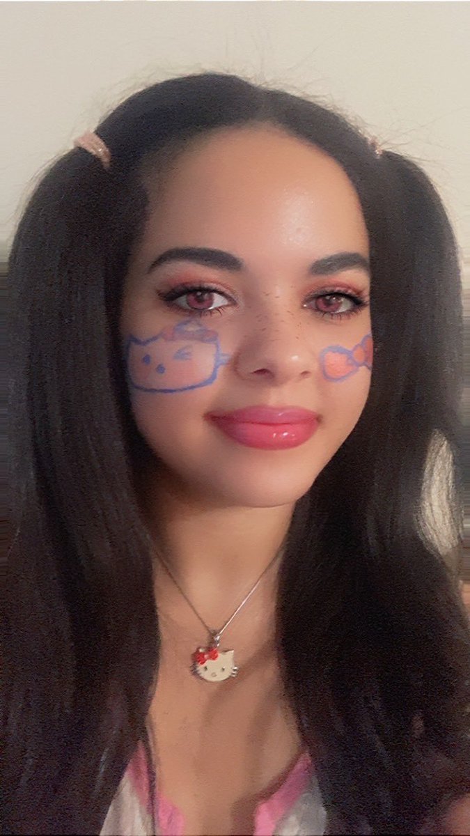 caramelbabe_14's tweet photo. I love this pink eye filter!! It’s so pretty!! 😍😍✨💖 #hellokitty #hellokittylover #hellokittylook #pinkeyes #fliter
@hellokitty https://t.co/tg9ISO3PQO