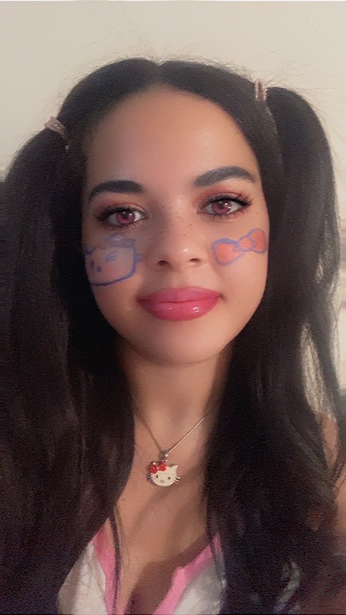 caramelbabe_14's tweet photo. I love this pink eye filter!! It’s so pretty!! 😍😍✨💖 #hellokitty #hellokittylover #hellokittylook #pinkeyes #fliter
@hellokitty https://t.co/tg9ISO3PQO