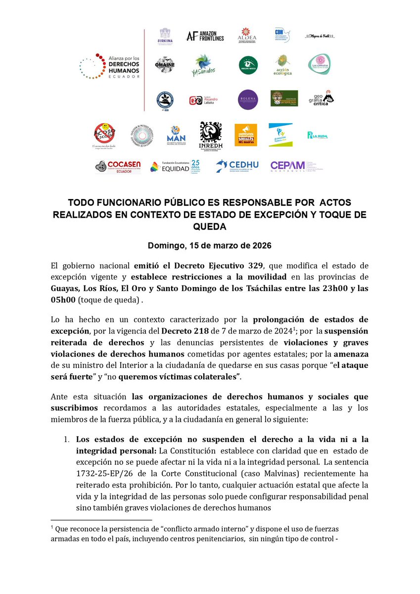 🔴 Advertimos a los miembros de la fuerza pública que en NINGÚN CASO pueden usar sus armas de dotación por el  incumplimiento del toque de queda y por  fuera de la ley de uso legítimo de la fuerza. (1/2)
<a href="/PoliciaEcuador/">Policía Ecuador</a> <a href="/FFAAECUADOR/">Fuerzas Armadas del Ecuador</a> 

📄⬇️
acortar.link/vBIJk8