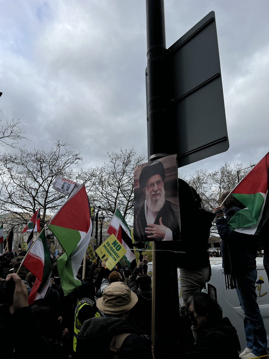 sy16ede's tweet photo. 🇵🇸🇵🇸

#alqudsday #freepalestine #FreeGaza https://t.co/eEvwOsohzd