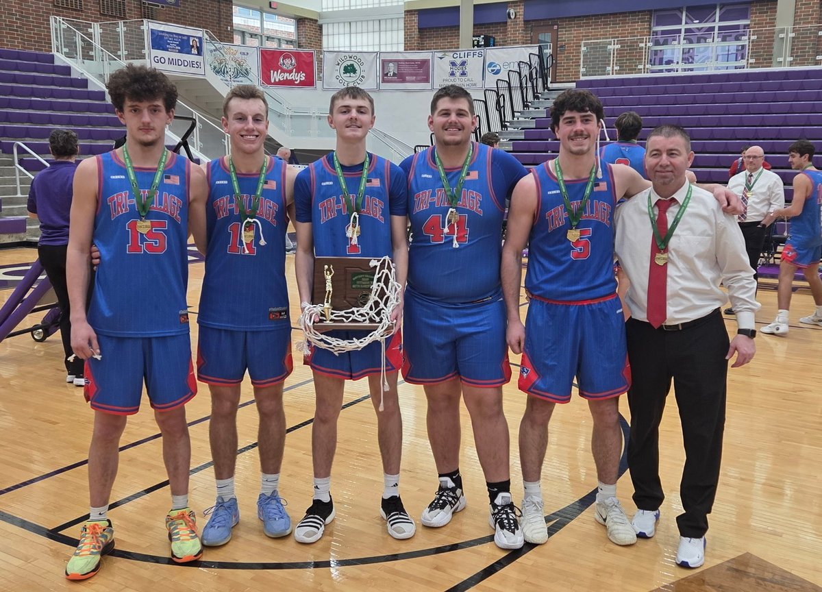 TriVillageHoops's tweet image. So proud of our program and players! 

Thank you Seniors for your commitment and dedication! 

You made your coaches and community proud! #Special