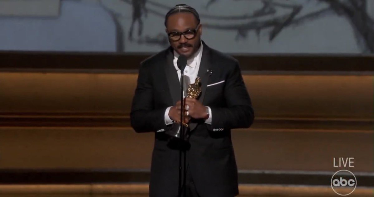 JAE_BENEAR's tweet photo. Overdue but never late. GOATED. #Oscar https://t.co/UizYVYy163