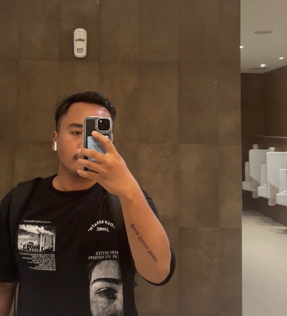 BUKAN BASE RATED tweet media