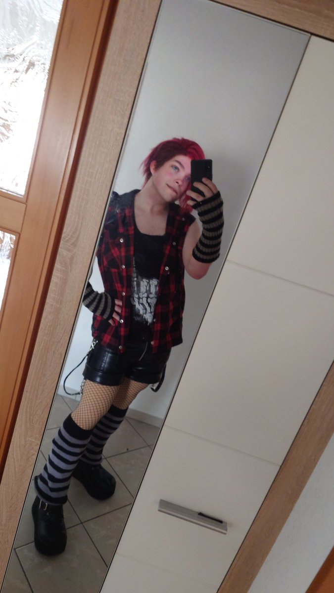 𝓢𝓮𝓹𝓱𝓲𝓻𝓪 𝓐𝓻𝓽 💚🏳️⚧️ @FF FanFest Berlin tweet media