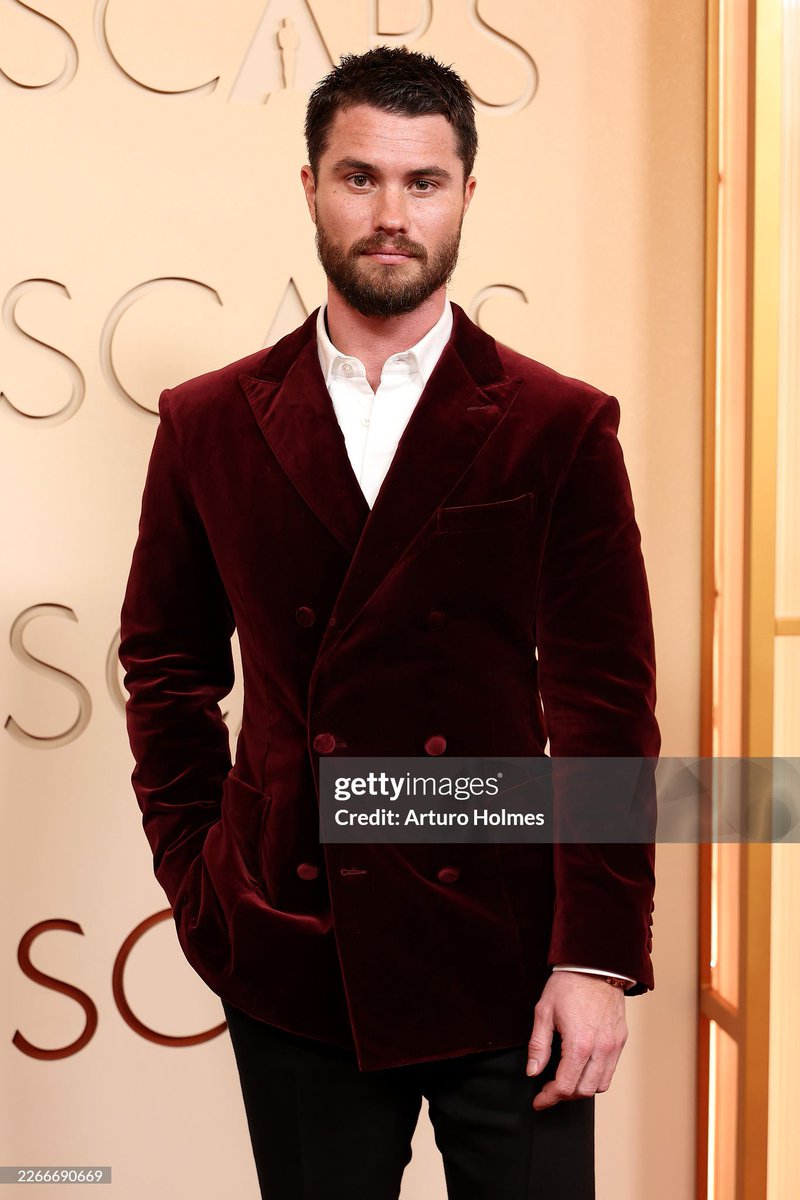 Chase Stokes Access tweet media