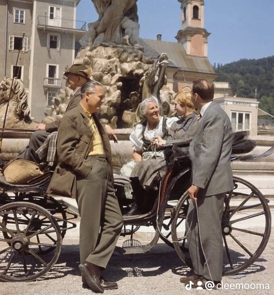 CLee Flibbertigibbet tweet media