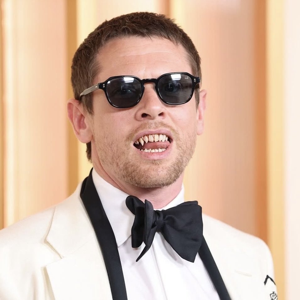 kakabbju's tweet image. outfit so hard its better than the whole OBAA movie 😭😭😭😭😭😭😭😭😭