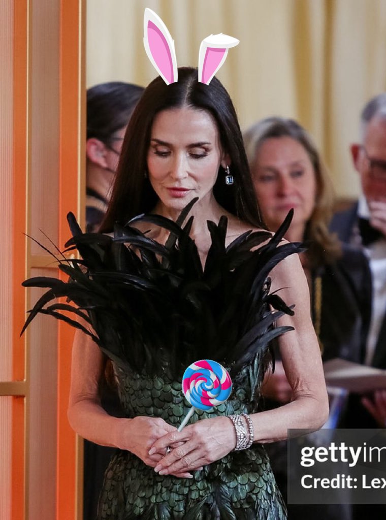 moore2d_'s tweet image. Bunni #real #notfake