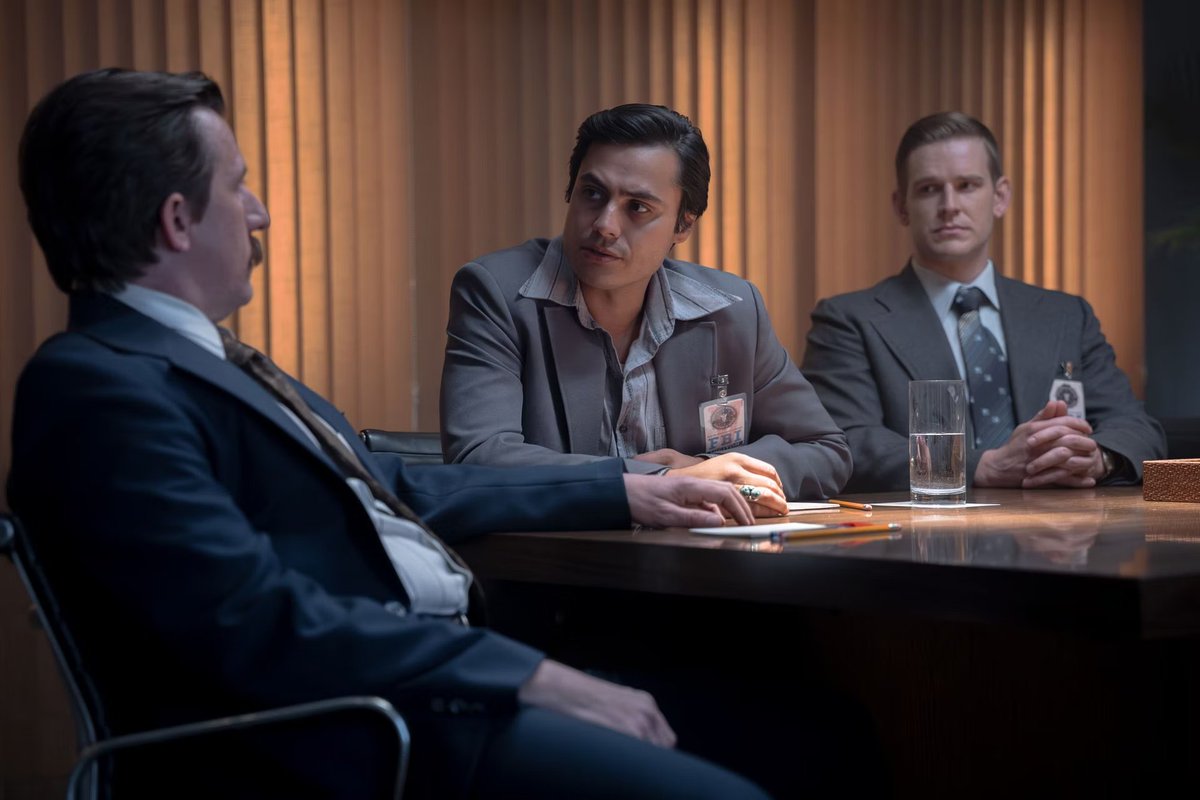 ʟᴜᴋᴇ ʙᴀʀɴᴇᴛᴛ tweet media