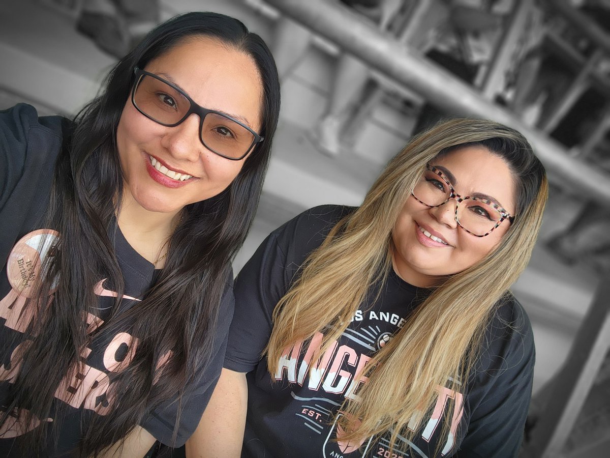 Lilacate's tweet photo. @LAGalaxy @LAFC @weareangelcity this weekend with @Miz_Pineda https://t.co/Z1f6LBWWog