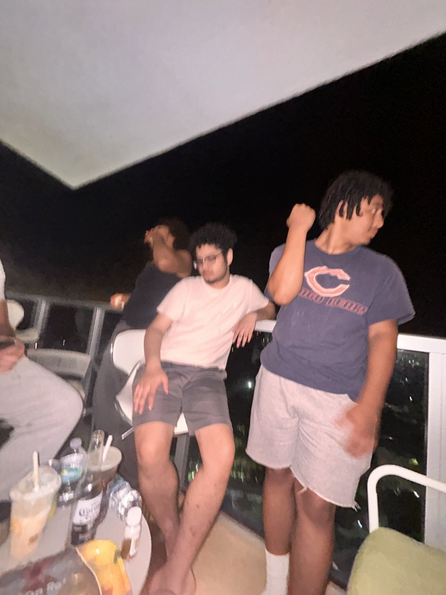 kimouglyjit's tweet image. #NOLABEL