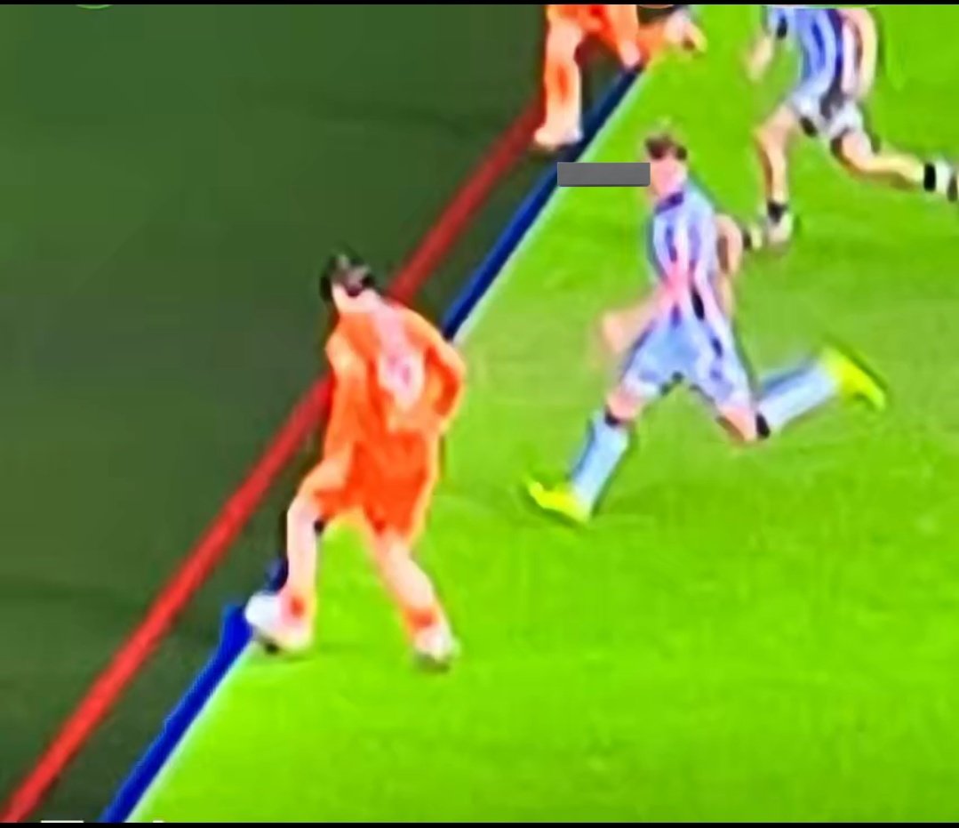 Wait a minute...

I've added a line here which is exactly the same length.

Can someone please explain this one to me? Why has Aasgaard been moved forward (and up) from the original frame?

<a href="/ibroxrocks/">Heart & Hand Podcast</a> <a href="/4ladshadadream/">Four Lads Had A Dream</a> <a href="/cjnovo992/">CJ</a> <a href="/RangersFC/">Rangers Football Club</a>