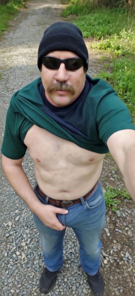 Jonathon Chaz tweet media