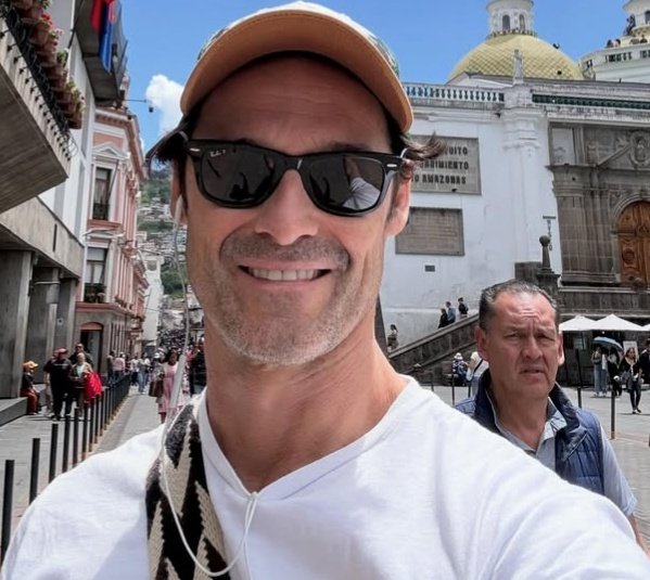 Turisteando en #Quito #Ecuador Nuestro <a href="/ivansanchezz_/">Iván Sánchez</a> 🤳🏻🤠💙✨