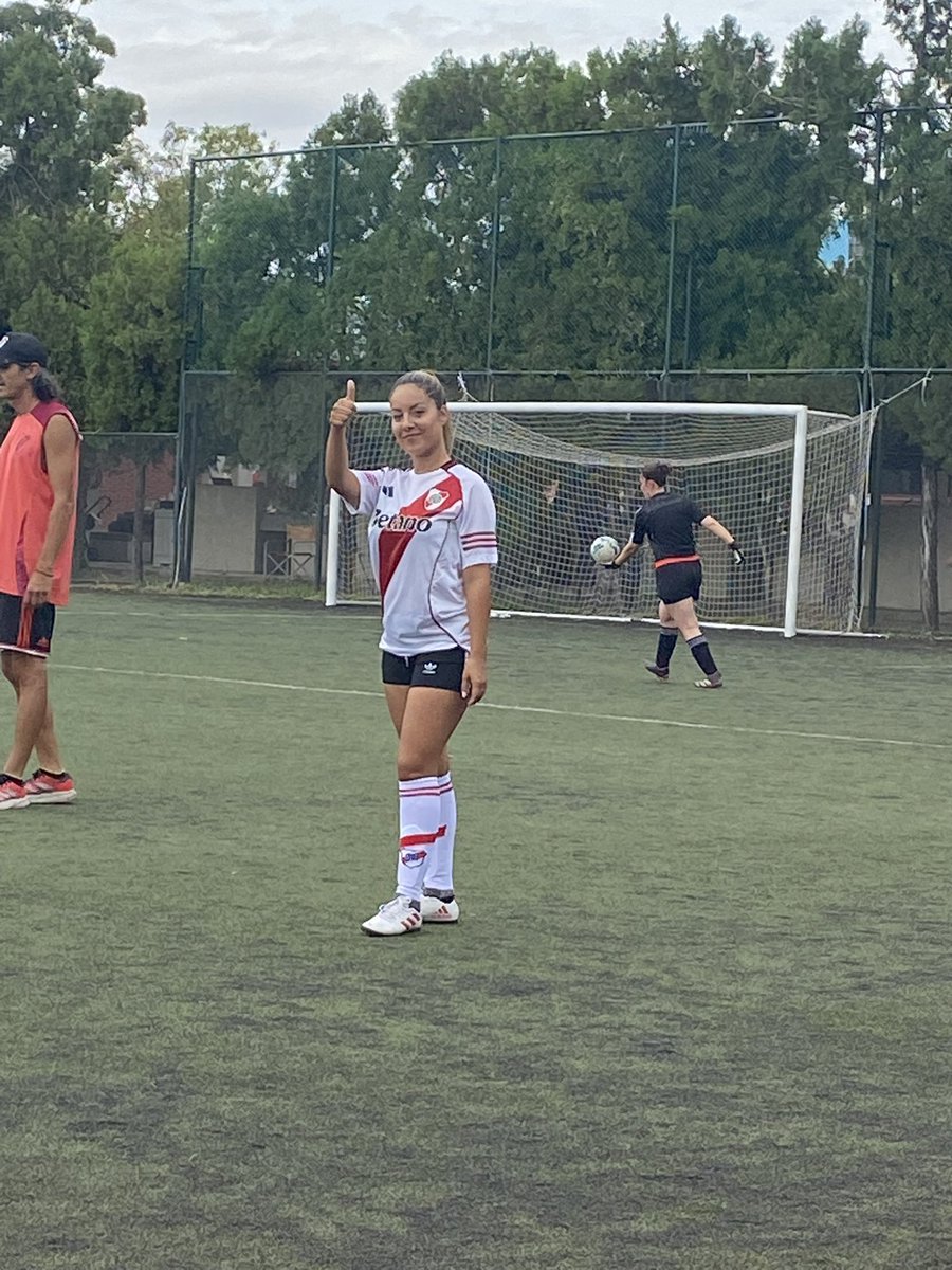 elisabeth stigar tweet media