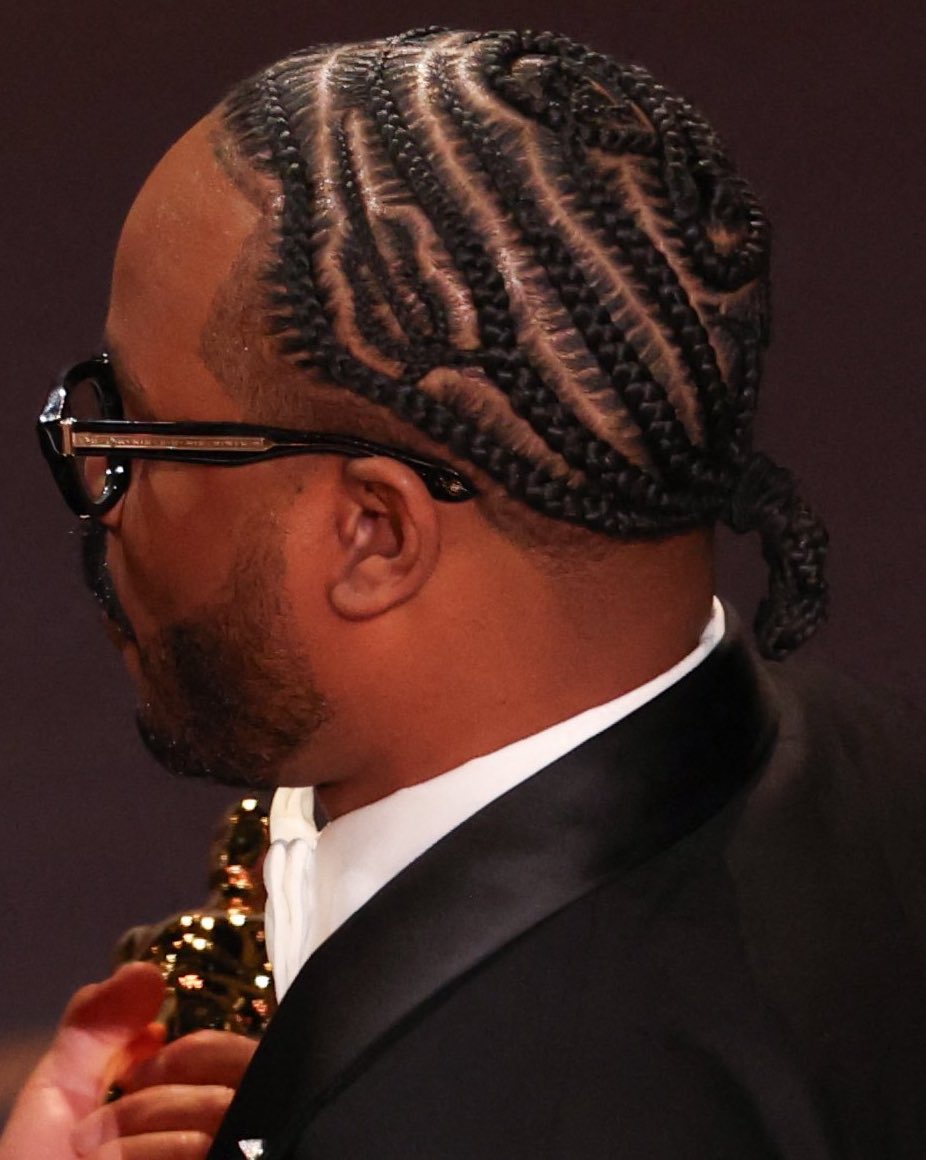 𝚃𝙷𝙺 tweet media