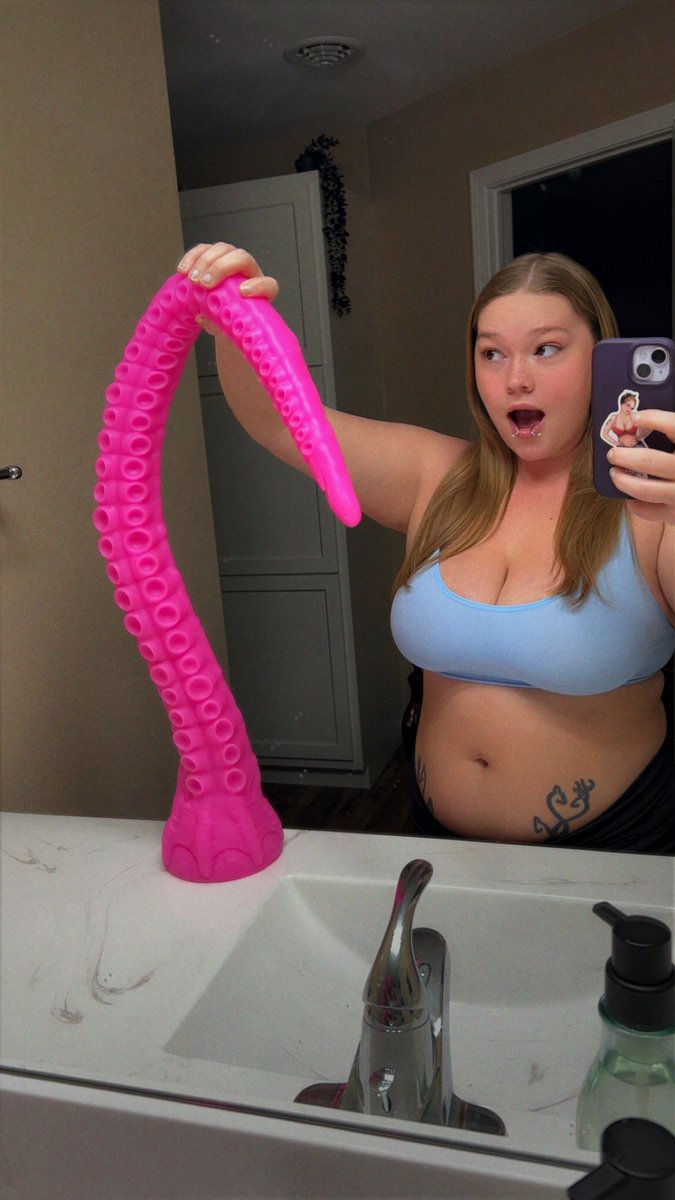 Rawrthicc 💦 tweet media