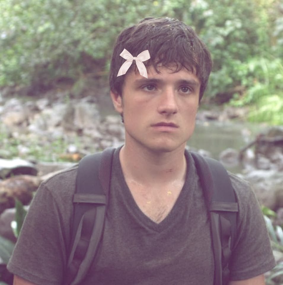 variant #15 yuupppp he’s so peeta please tell me you agree