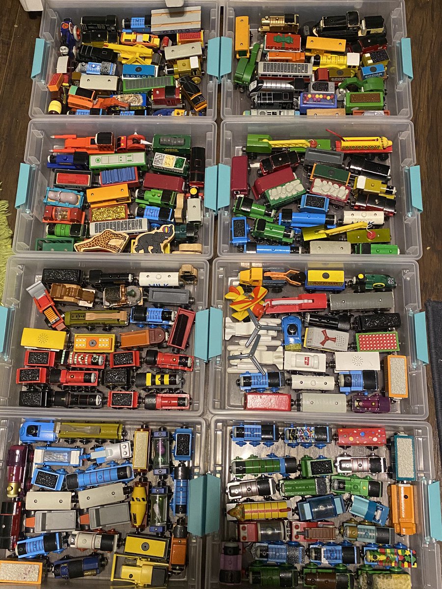 ThomasFan01's tweet photo. Finally found the best storage method for all my Thomas collecting needs lol. Now just to rearrange them by release date. https://t.co/IsaHI45ap0