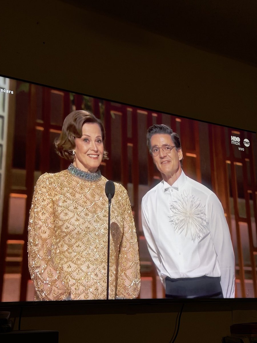 beatrizzmora's tweet photo. No Pedro 🤧 #Oscars https://t.co/MrNS9FXAMc