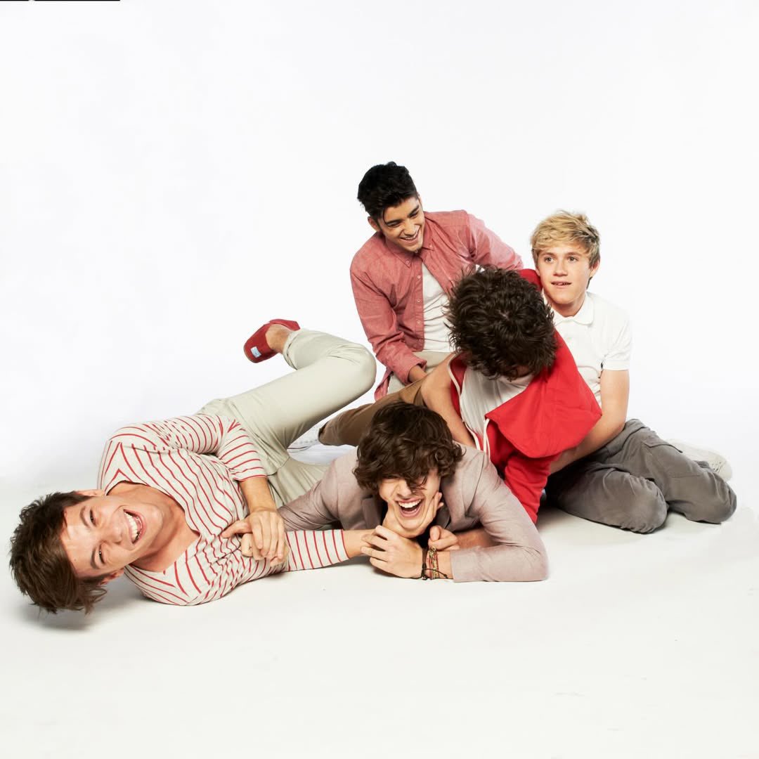 hlupdates_2's tweet image. A look back to a One Direction photoshoot from 2012. #HarryStyles #LouisTomlinson #LiamPayne #NiallHoran #ZaynMalik
📸 rayburmiston