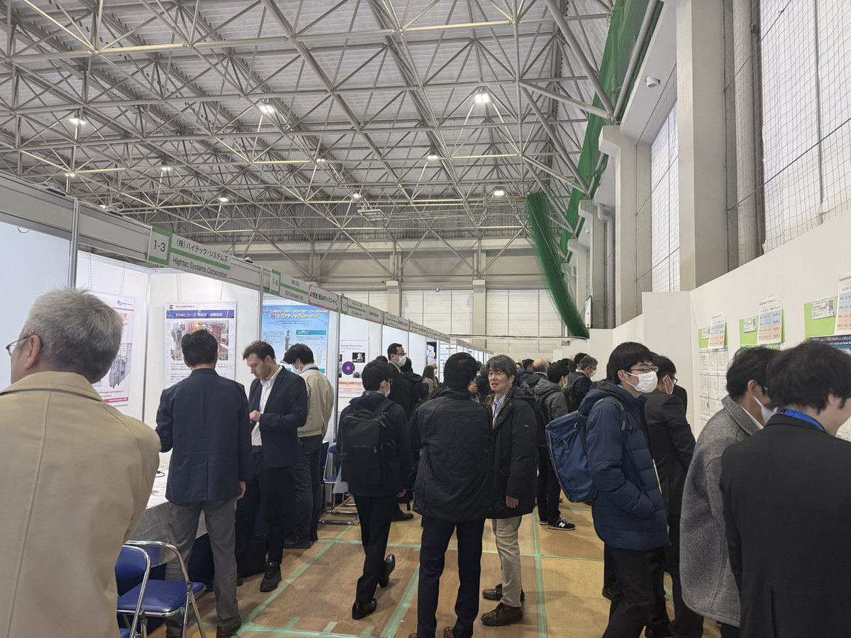 JSAP_EXPO's tweet photo. あいにくの空模様ですが展示会2日目始まりました！晴れ晴れした気持ちでP会場（屋内運動場）でお待ちしています♪( ´θ｀)ノ
#jsap #jsapexpo #応用物理学会 #応物学会

https://t.co/5X1zvrSyux https://t.co/3MDlmk6I42