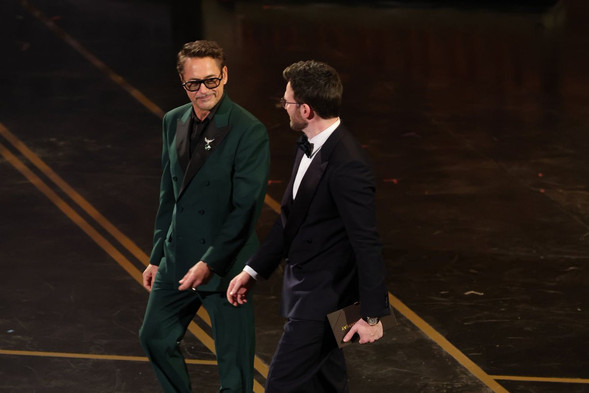 RDJBrazil's tweet photo. Que sabor 💚✨️ #Oscar https://t.co/dFOSBMC111