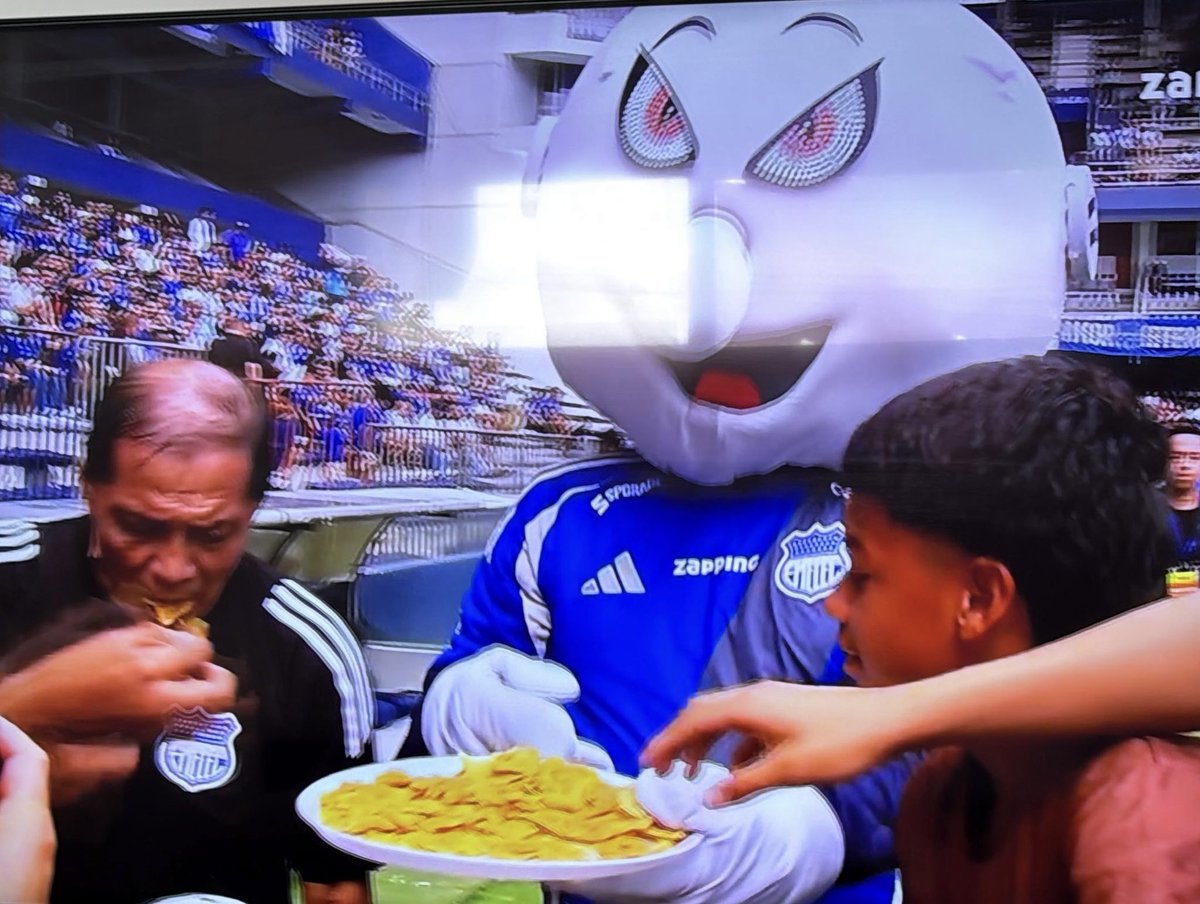 Out of context CSE tweet media