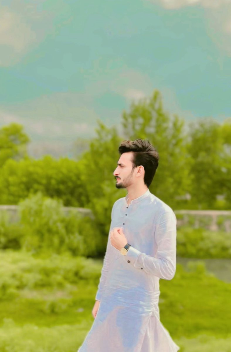Usman1622004's tweet photo. #NewProfilePicUpdate https://t.co/ceeUHzvhyP