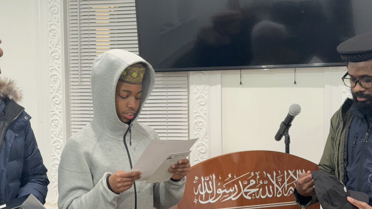 MkaBronx's tweet photo. Aaslamualikum, by the grace of Allah. We concluded 25th Iftar of this Ramadan. Along with the Iftar we welcomed Bilal Ali Murtaza to MKA Bronx. Welcome to MKA Bilal. May allah enable all of us to serve  jamat ul ahmadiyya. JazakAllah https://t.co/8VUiXvyw9m